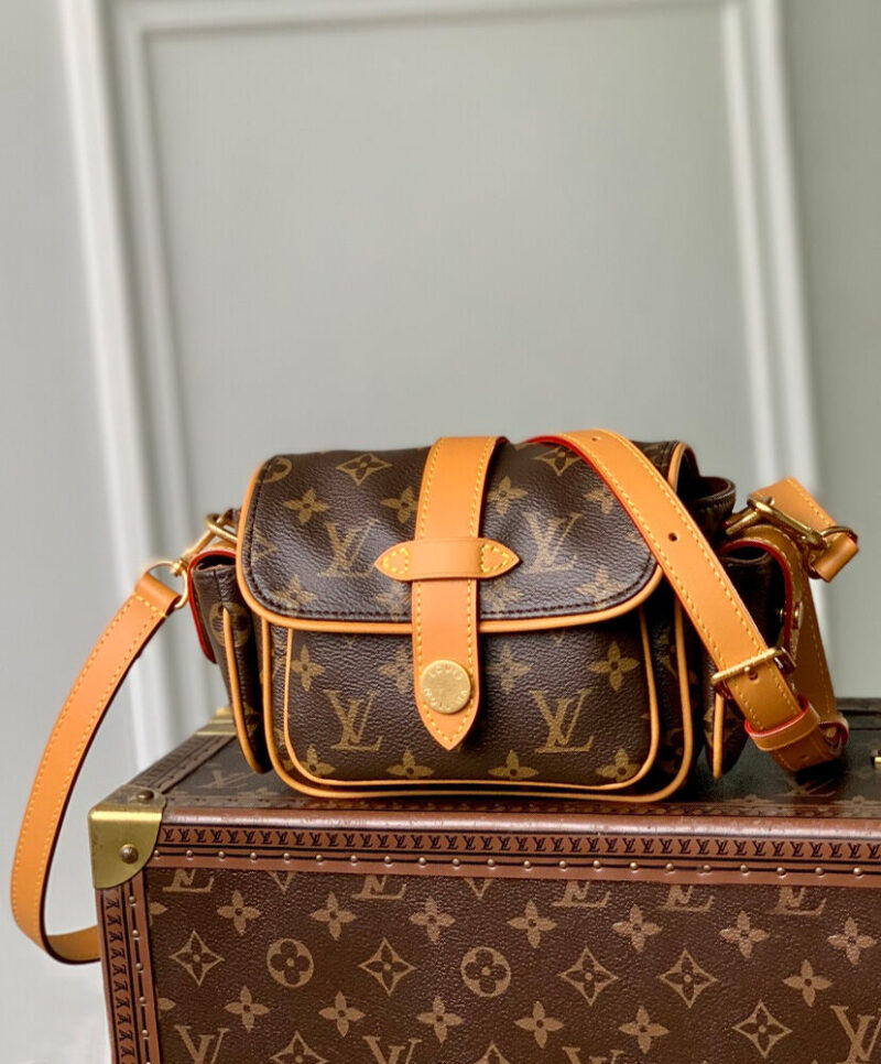 Louis Vuitton Cargo Wearable Wallet - Luxury G69 M14742 Brown